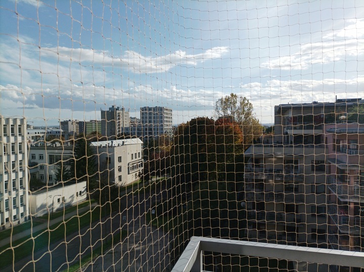 SIATKA ZABEZPIECZAJĄCA NA BALKON DLA KOTA PRZECIWKO PTAKOM 2x3m