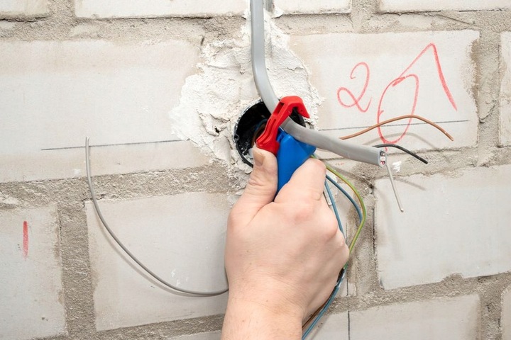 Ściągacz izolacji do kabli płaskich i okrągłych WEICON / MADE IN GERMANY