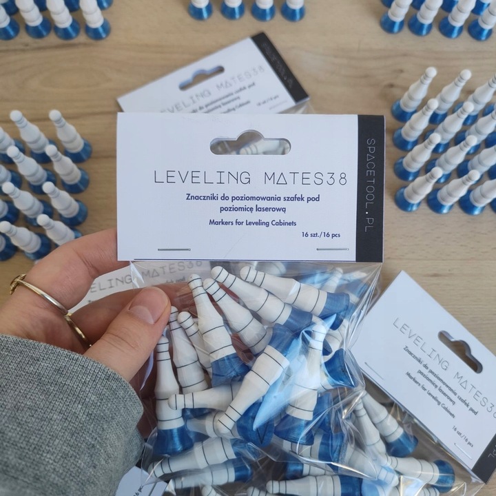 Leveling Mates38 pionki do poziomowania szafek, zestaw 16 sztuk