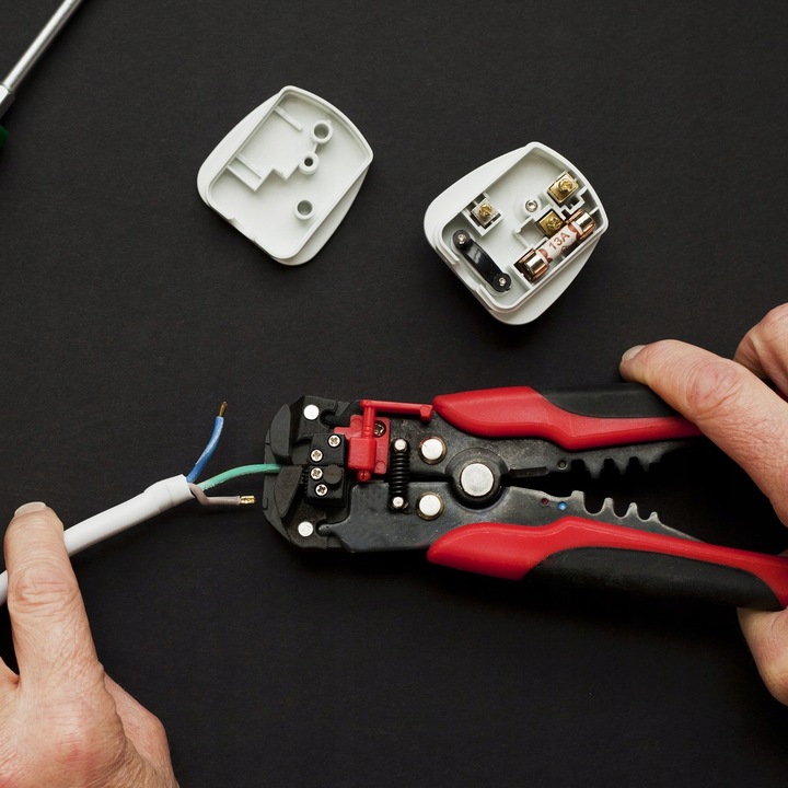 ŚCIĄGACZ IZOLACJI AUTOMATYCZNE SZCZYPCE KABLI PRZEWODÓW ZACISKARKA 3W1