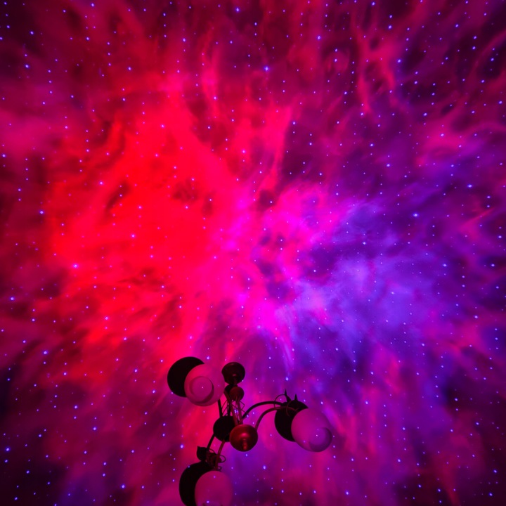 PROJEKTOR GWIAZD LAMPKA NOCNA RZUTNIK LED DO SYPIALNI DLA DZIECI NA PREZENT