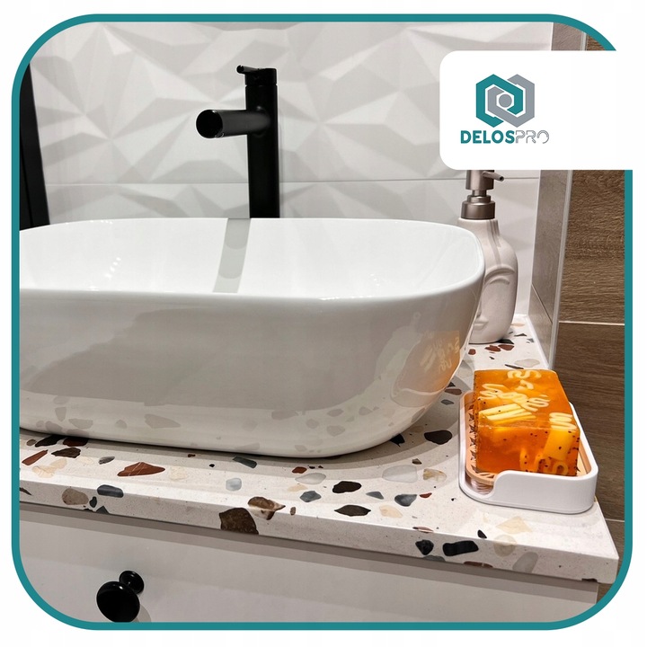 Biała mydelniczka z ociekaczem na blat – wolnostojąca i elegancka