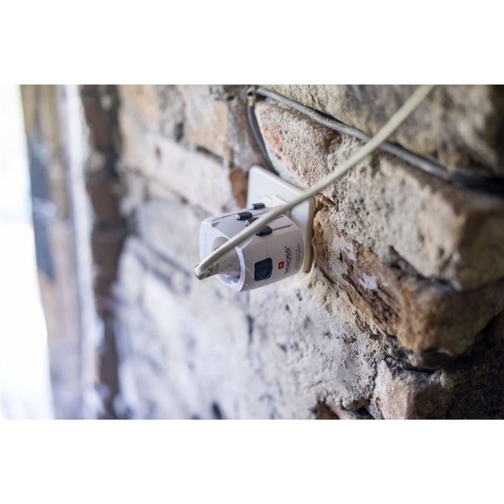 Adapter podróżny: World to Europe 250V 7A PRO SKROSS