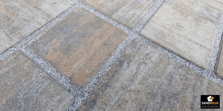 Piasek Polimerowy SandBruk Fuga Do Kostki Brukowej Płyt Jasny Szary 20