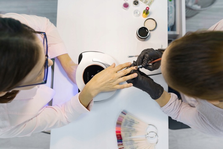 Lampa do paznokci UV MANICURE SENSOR RUCHU 4 TRYBY 60 DIOD LED LedNail