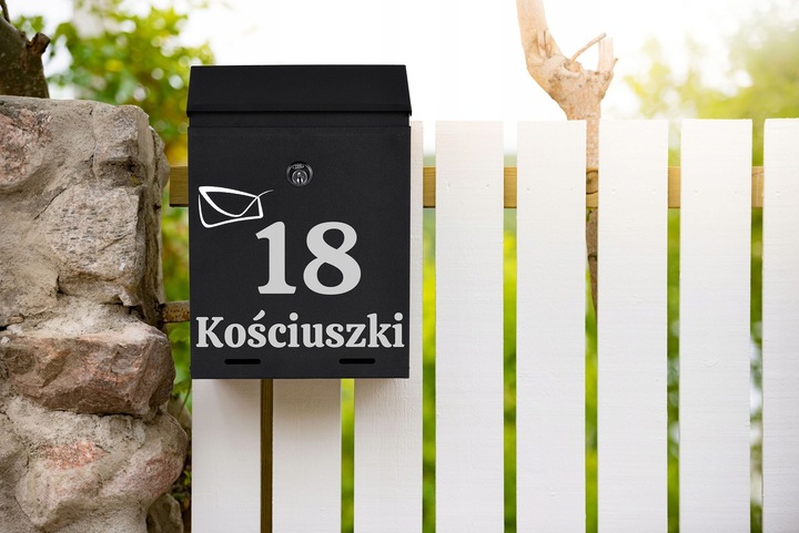 SKRZYNKA POCZTOWA NA LISTY POCZTĘ Z NUMEREM DOMU NAZWĄ ULICY NAPIS