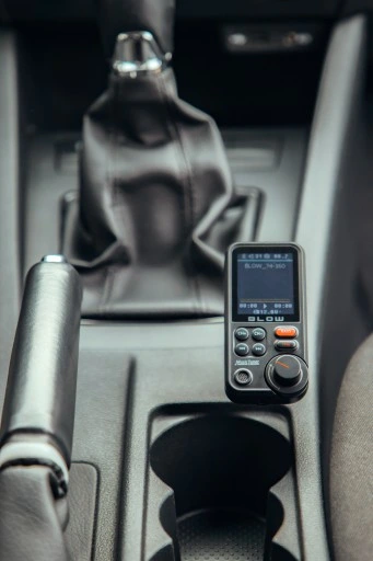 TRANSMITER BLUETOOTH FM ZESTAW GŁOŚNOMÓWIĄCY QC SD