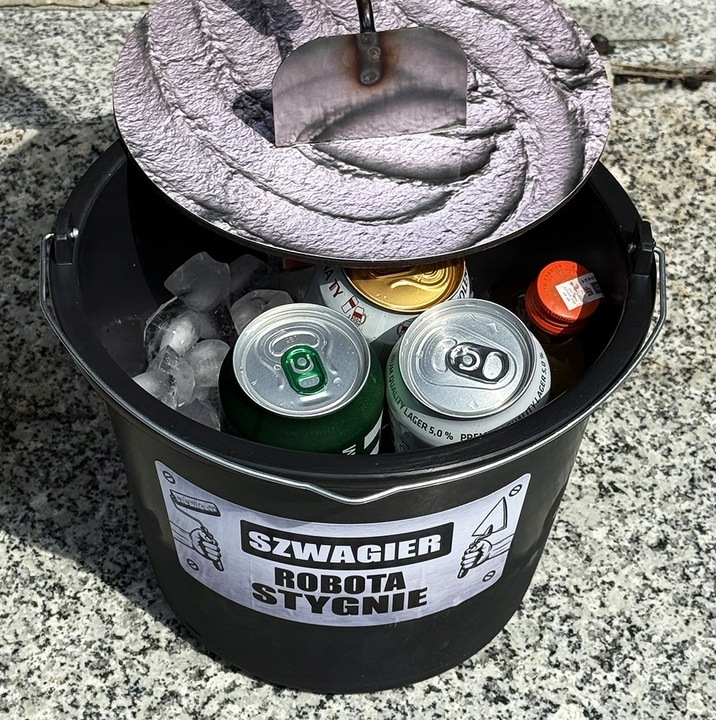 WIADRO MAJSTRA prezent dla budowlańca murarza na 18-99 urodziny faceta