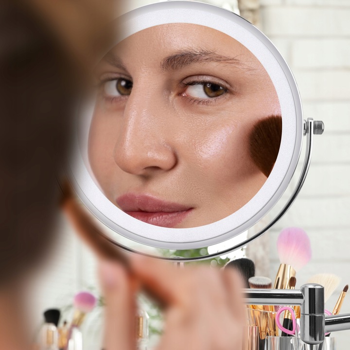 Lusterko kosmetyczne do makijażu podświetlane led obrotowe srebrne