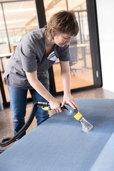 ZESTAW PIORĄCY ODKURZACZ KARCHER PUZZI 10/1 PLUS PROSZEK RM 760 10KG MEGA