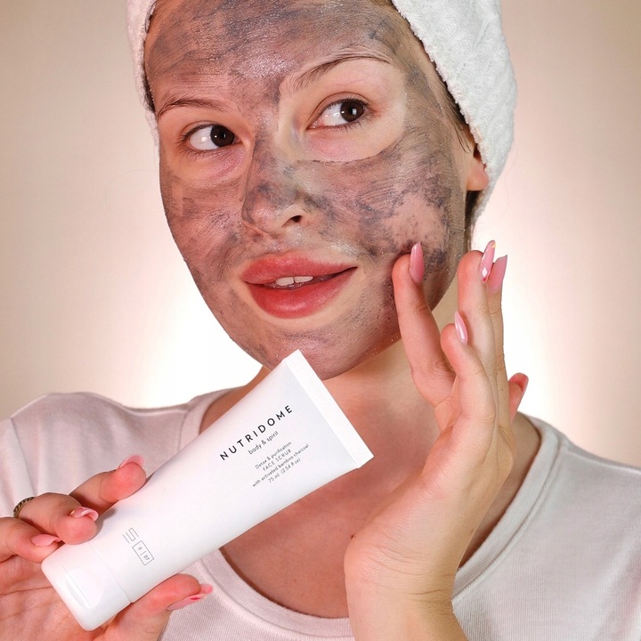 PEELING DO TWARZY drobnoziarnisty DETOKSYKUJĄCY ZŁUSZCZAJĄCY biała glinka