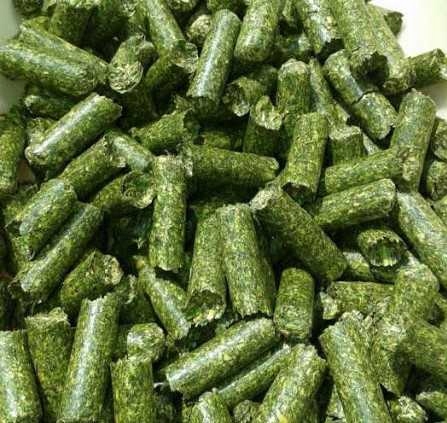 Lucerna granulowana granulat z lucerny 100% karma pasza pellet 8mm 20kg