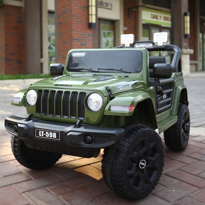 JEEP LT Off Road 4x4,4 silniki, Auto na akumulator, 4 amortyzatory, 12v7ah