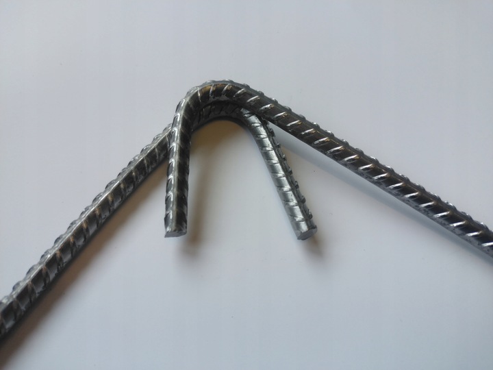 Strzemiona zbrojeniowe 18x18 fi 6mm, żebrowane CNC - 100 sztuk