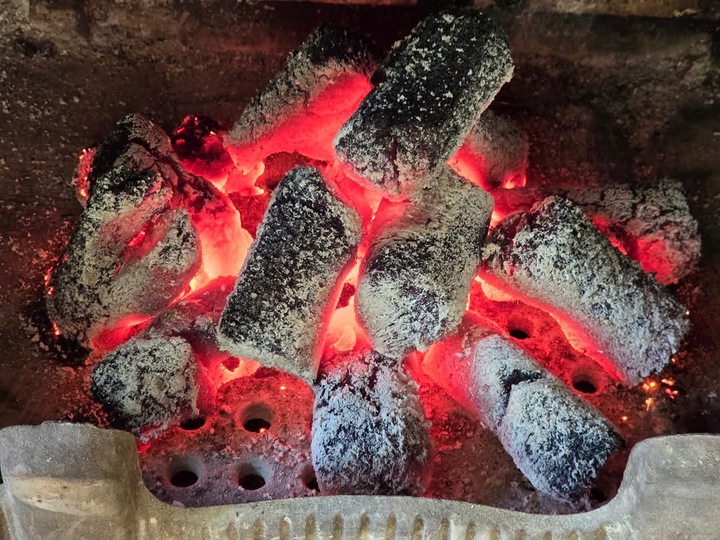 Brykiet liściasty dębowy walec opał 20KG kominek piec