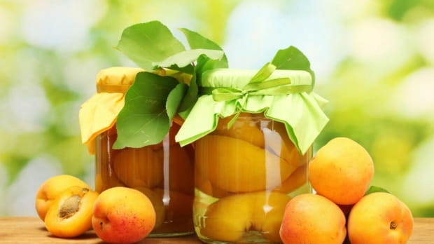 Grusza KlAPSA - FAWORYTKA GIGANTYCZNE owoce