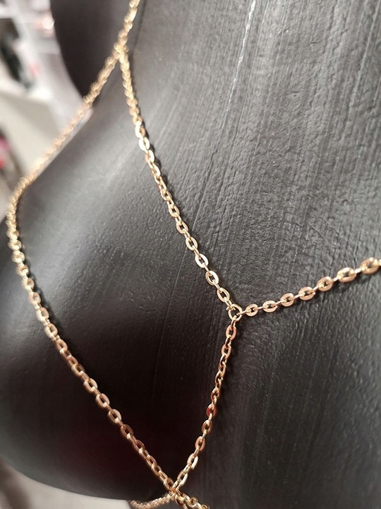 BODY CHAIN NA PIERSI ŁAŃCUSZEK NA CIAŁO ZŁOTY SEXY