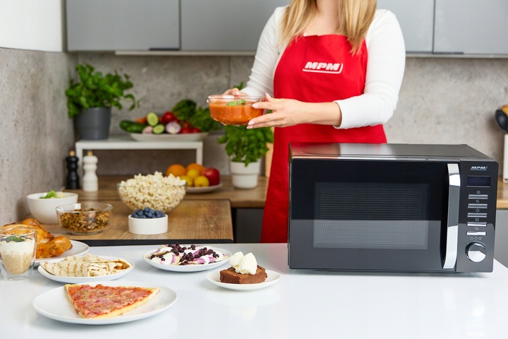 Kuchenka mikrofalowa 20l czarna MPM-20-KMT-05
