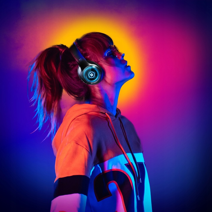 Słuchawki Bezprzewodowe Nauszne z Odpinanym Mikrofonem Bluetooth 5.3 LED SD