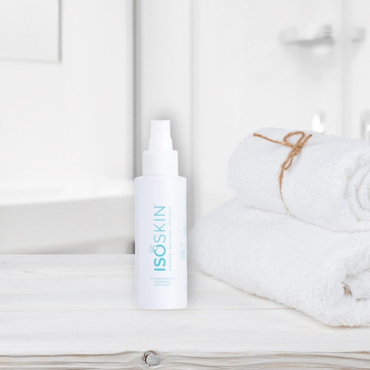 ISOSKIN Spray Podchloranowy 100 ml - Oczyszcza skórę, Łagodzi