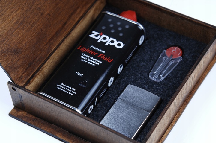 ZIPPO zapalniczka z200 pudełko drewniane GRAWER RR