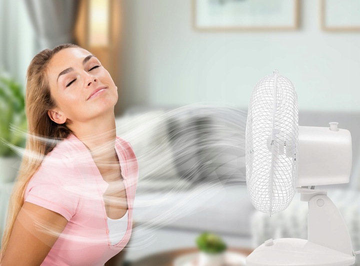 WENTYLATOR BIURKOWY WIATRAK STOJĄCY BIUROWY CICHY MOCNY BIAŁY MAŁY 3 TRYBY