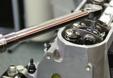 KLUCZ DYNAMOMETRYCZNY Z BLOKADĄ 1/4 5-25 Nm SILVER LERTZ POWER +