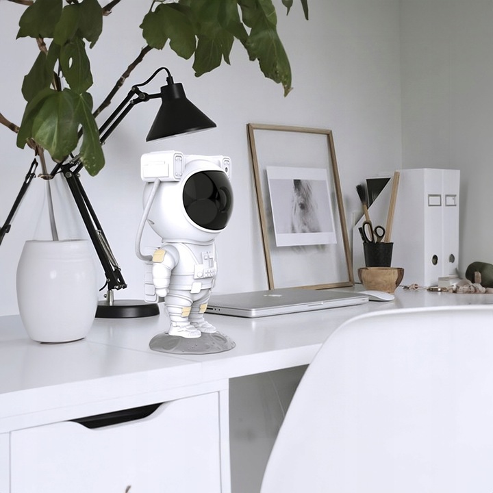 PROJEKTOR GWIAZD NIEBA LED LAMPKA NOCNA ASTRONAUTA XXL