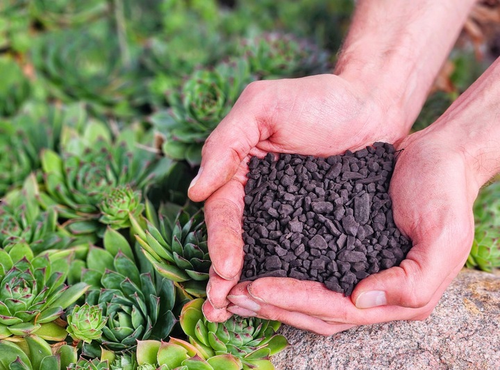 Węgiel brunatny do gleby CARBOMAT ECO 20 L (pH 4,5 - 5,0)