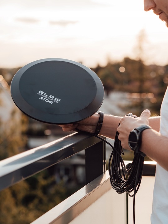 AKTYWNA ANTENA WEWNĘTRZNA ZEWNĘTRZNA DOOKÓLNA 360 DVB-T2 TV 4K DAB MUX-8