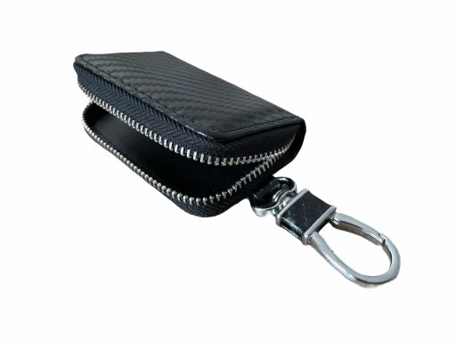 Saszetka etui pokrowiec na klucze kluczyk CARBON