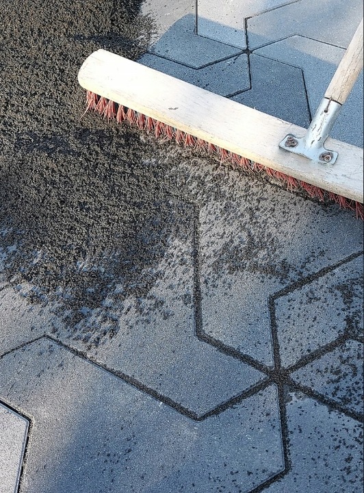 Mączka bazaltowa do zasypki kostki grafit piasek czarny bazalt 0-2mm