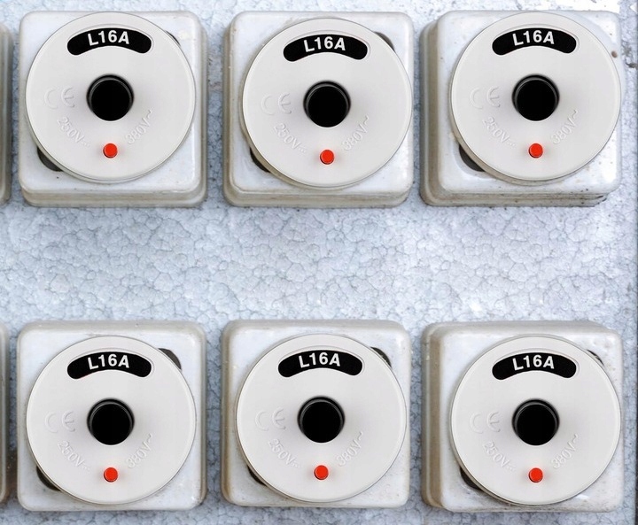 BEZPIECZNIK AUTOMATYCZNY WKRĘCANY KOREK 16A E27 1P IP20 50-60Hz