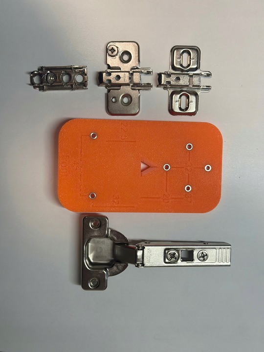 Szablon montażowy do prowadników zawiasów nakładanych meble na wymiar