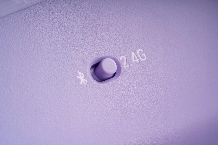 Pad Bezprzewodowy 8Bitdo Ultimate 2C Purple Hall Effect 2.4G BT Android PC