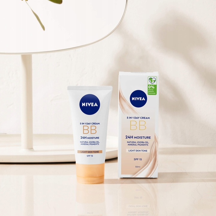 NIVEA BB 5w1 Krem na dzień filtr UV SPF 15 nawilżający - odcień jasny 50ml