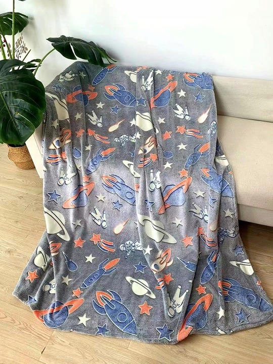 kocyk świecący w ciemności pled 150X200 koc dziecięcy różowy motylek