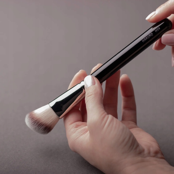 Hakuro H24 pędzel do różu i bronzera