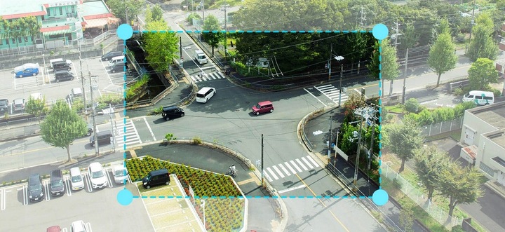 KAMERA IP ZEWNĘTRZNA 4MPX KOPUŁOWA IR30M AUDIO HIKVISION OŚWIETLACZ SMART