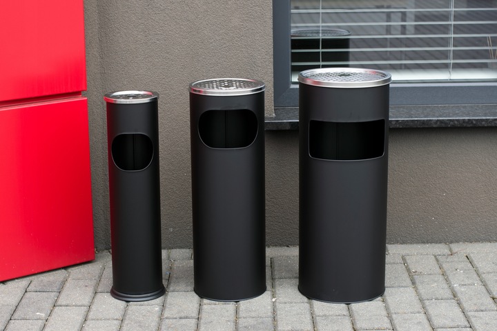 POPIELNICA POPIELNICZKA ZEWNĘTRZNA STOJĄCA KOSZ NA ŚMIECI ŚMIETNIK METALOWY