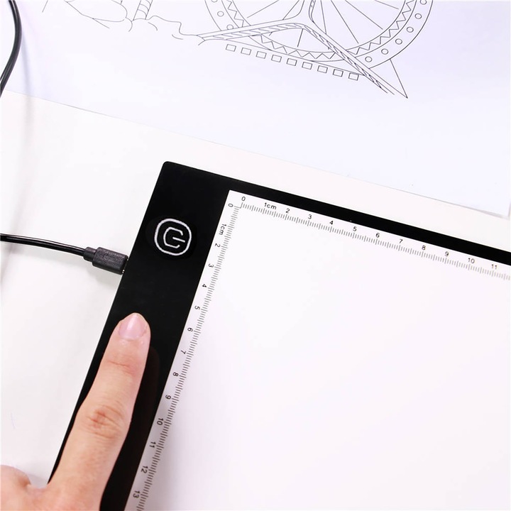 DESKA KREŚLARSKA A4 PODŚWIETLANA TABLICA LED TABLET GRAFICZNY DO RYSOWANIA