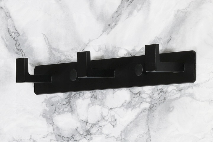 WIESZAK NA RĘCZNIKI ŁAZIENKOWY CZARNY LOFT SOLIDNY LISTWA Z 3