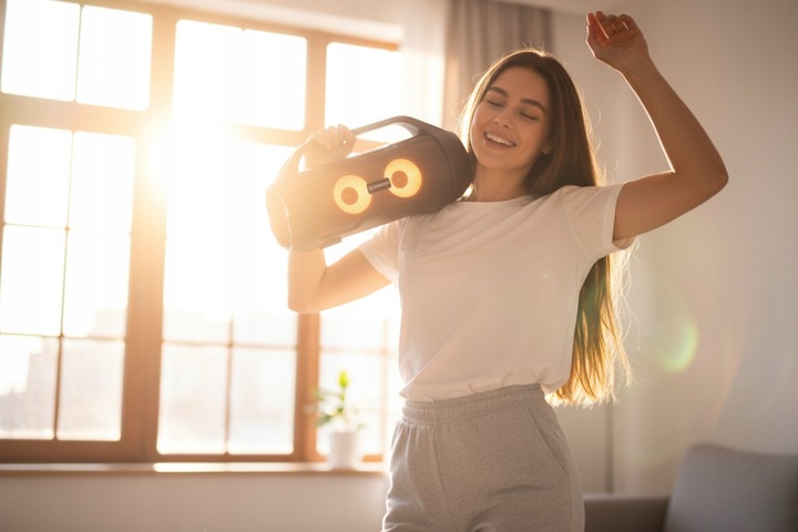 GŁOŚNIK PRZENOŚNY BLUETOOTH BEZPRZEWODOWY USB SD FM MANTA SPK215 AKU