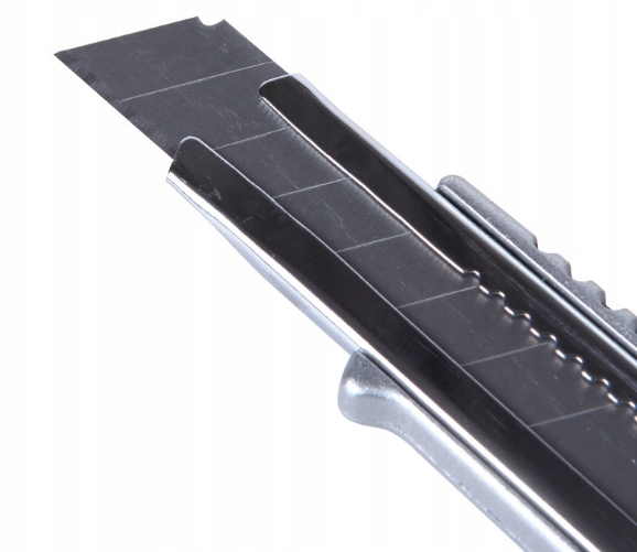 NÓŻ METALOWY NOŻYK TAPECIAK WYSUWANY Z OSTRZAMI OSTRZEM ŁAMANYM DO