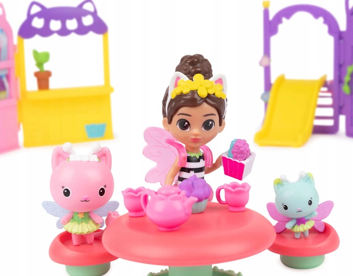 KOCI DOMEK GABI ZESTAW PLAC ZABAW ZE ZJEŻDŻALNIĄ FIGURKA WRÓŻKICIA LALECZKA