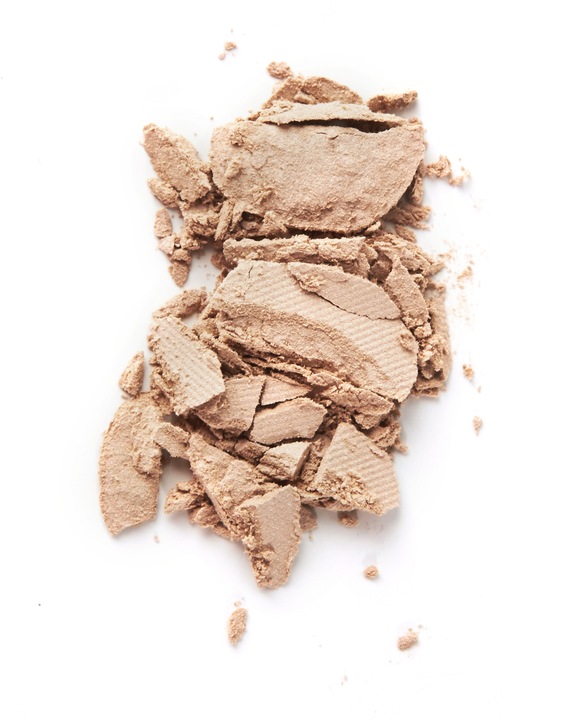 MATUJĄCY PUDER Z LUSTERKIEM MAYBELLINE AFFINITONE ROSE BEIGE