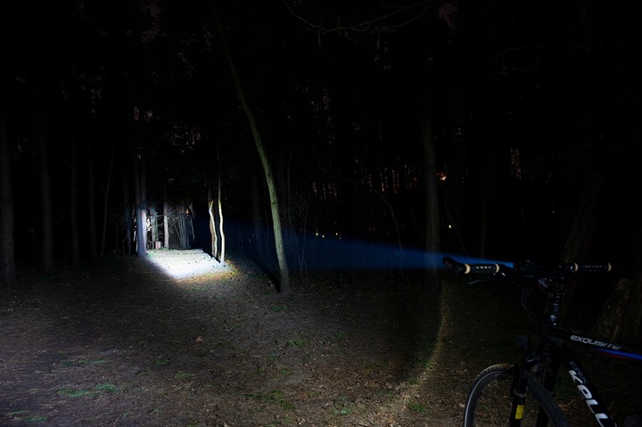 MOCNA LAMPKA ROWEROWA LED XML-T6 CREE USB ZOOM