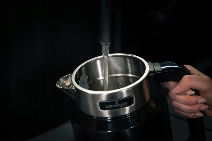 CZAJNIK ELEKTRYCZNY BEZPRZEWODOWY MOC 2200W BEZ ZBĘDNYCH BAJERÓW 2L