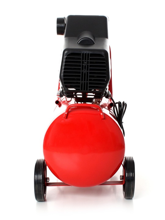 KOMPRESOR OLEJOWY SPRĘŻARKA 50L 9 BAR GRATIS ZESTAW 6w1 + 2x OLEJ 1L