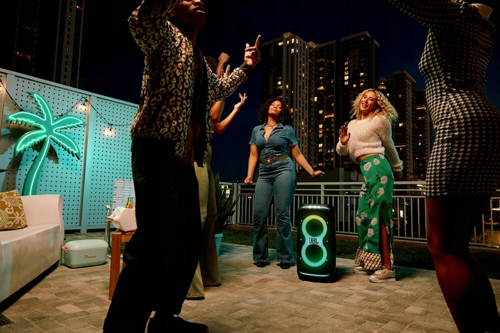 Power audio JBL Partybox Stage 320 240W